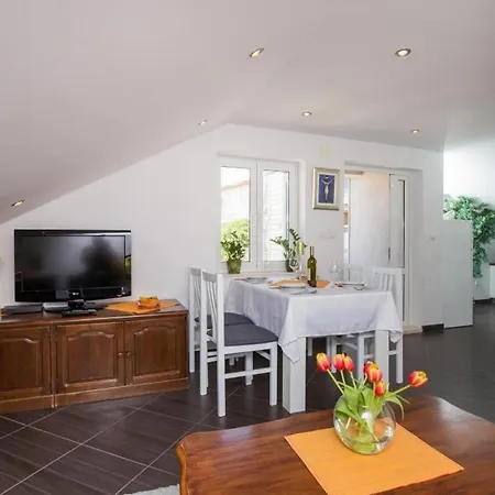 Apartmán Moj Galebe - Two Bedroom With Balcony And Sea View *
